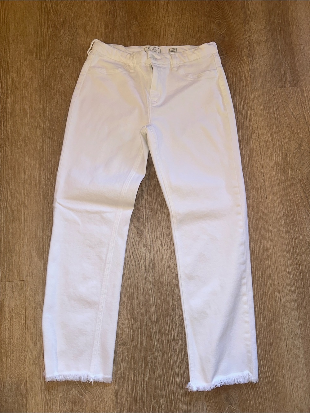Kancan mid rise cropped straight leg white jeans